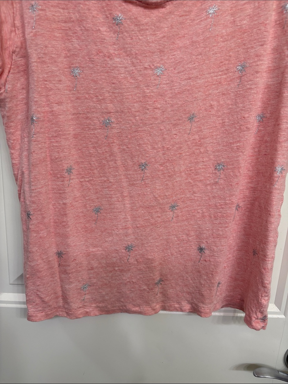 Tommy Bahama Coral Short Sleeve Tee with Silver Palm Trees 100% linen - Picture 3 of 9